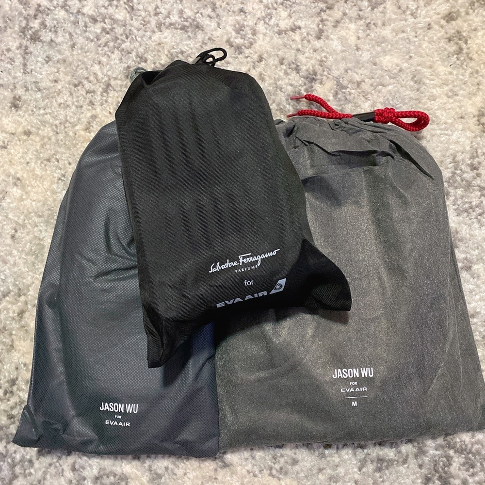 Eva Air business class amenity kit Salvatore Ferragamo Jason Wu pajama slipper